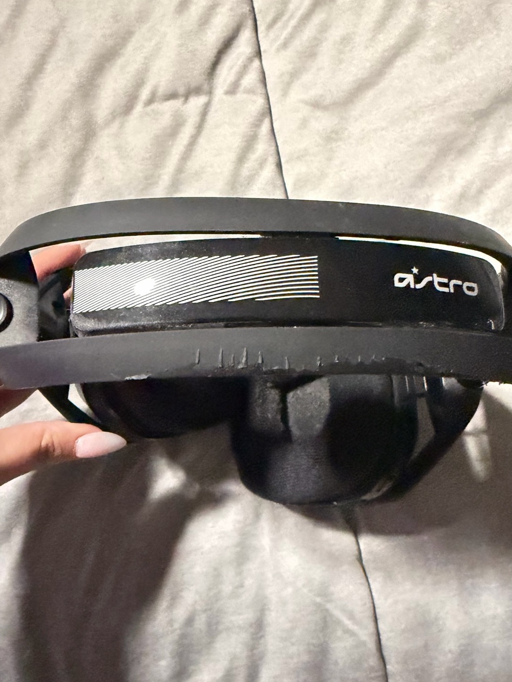 Astro A50 Wireless Gaming Headset with Base Station — Black - Picture 4 of 11